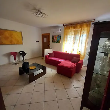 Il Glicine Apartment *
